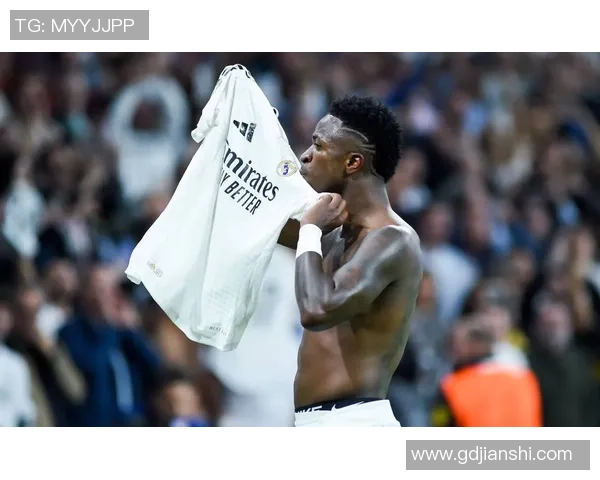 四号球星为何成为足球先生背后的精彩故事与原因分析