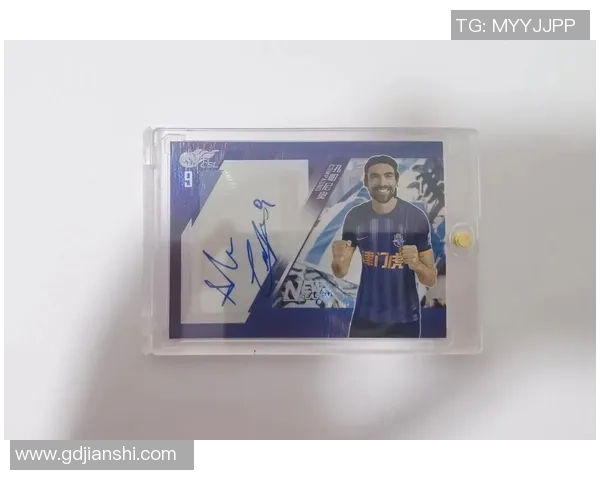 拍摄足球球星卡价格适宜多少钱