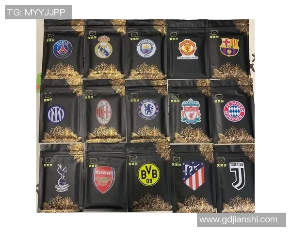 足球球星卡市场观察带折版块收藏价值与投资趋势分析